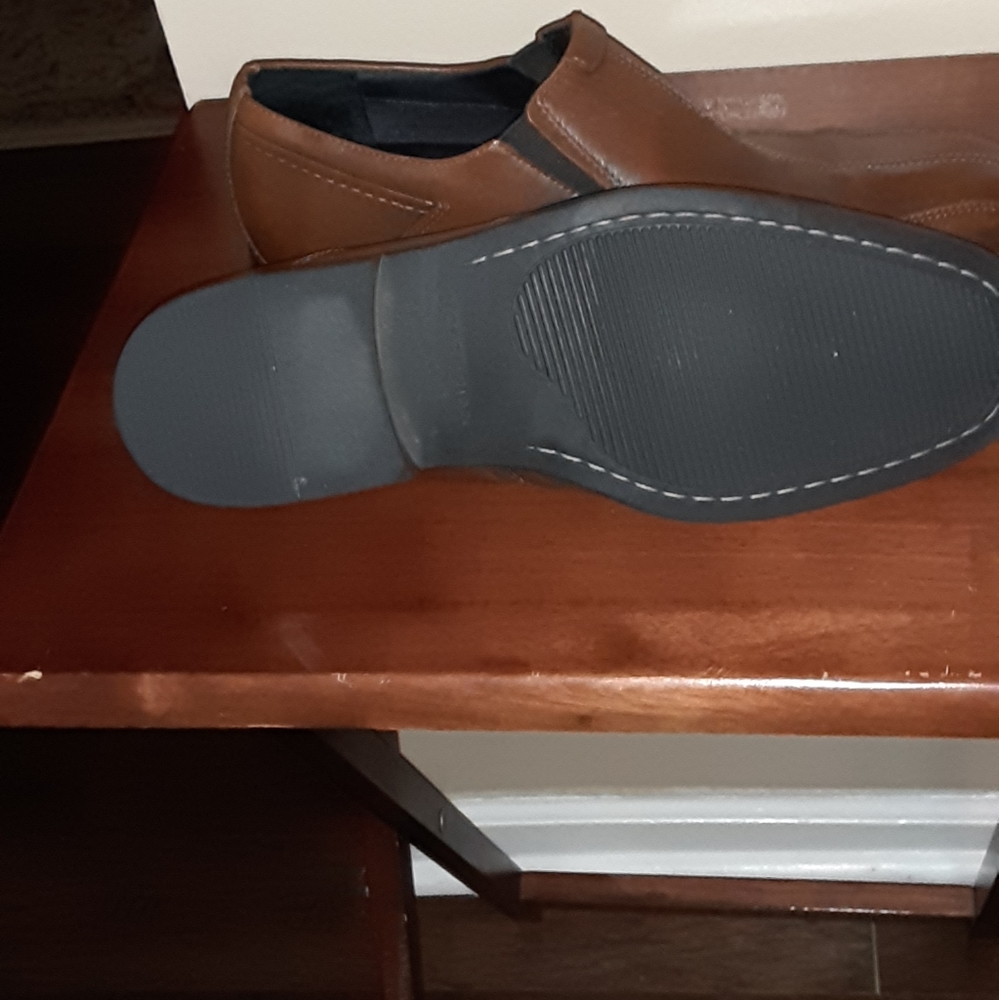 Shoes - Picture 13 of 16